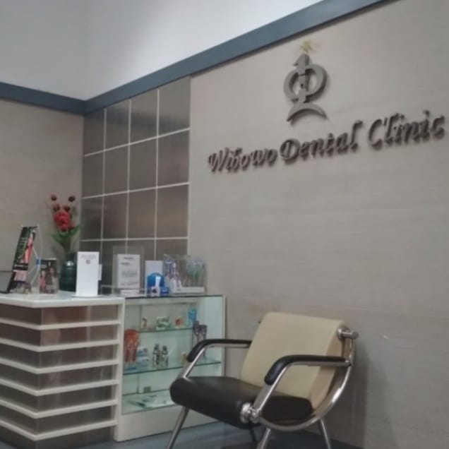 klinik implan gigi di surabaya