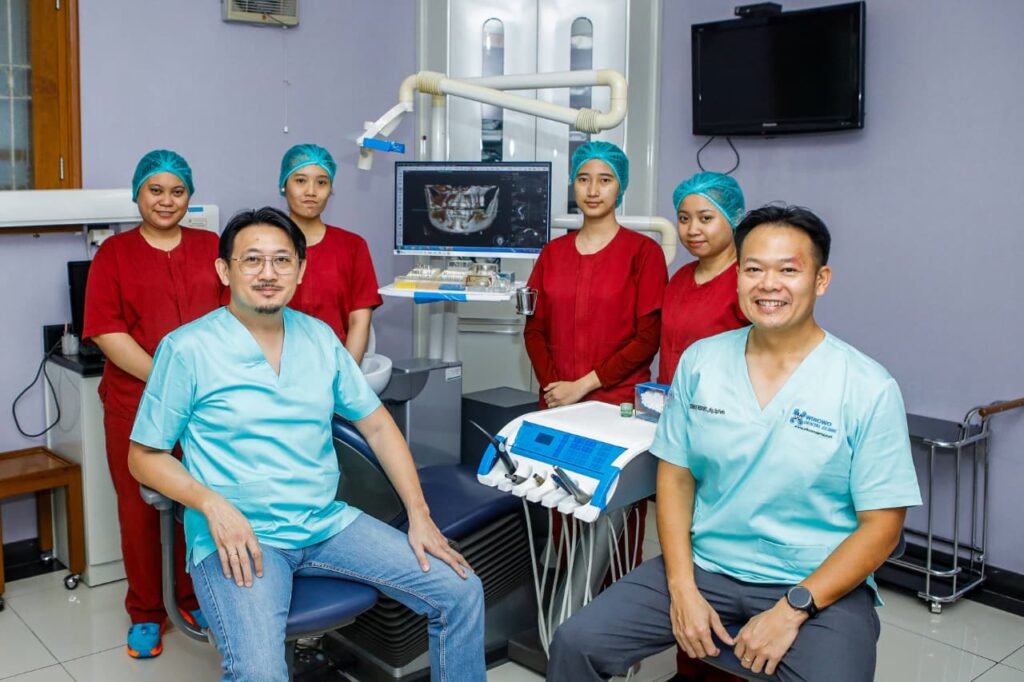 Dokter Gigi Spesialis Profesional